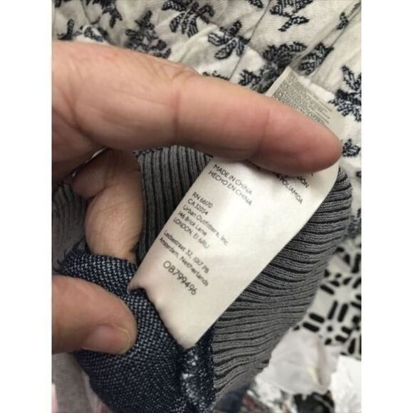 Free People ditsy floral denim jacket M Women Crop Long Sleeve Lined OB799496 - Picture 12 of 12